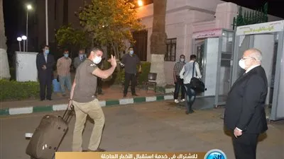 3 أفواج عائدة من الكويت تصل لمدينة طلاب جامعة القاهرة