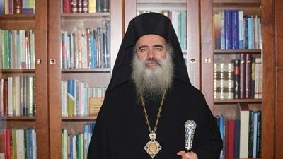 المطران عطا الله حنا: نتمنى أن يكون العالم بعد كورونا أكثر إنسانية