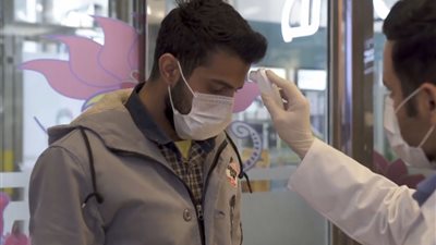 رئيس شعبة المستلزمات الطبية يكشف مفاجأة عن كمامات كورونا (فيديو)