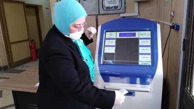 تعليم كفر الشيخ: تفعيل خدمة الشباك الواحد للقضاء على الزحام (صور)