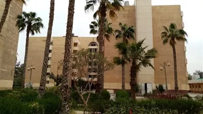 جامعة الأزهر تستكمل تركيب بوابات التعقيم 