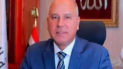 كامل الوزير يرد على صورة 