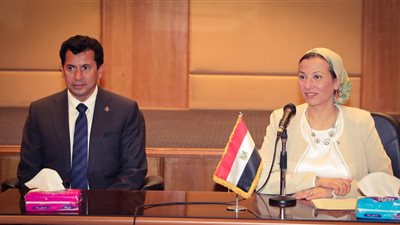 اجتماع تنسيقي لوزيري البيئة والشباب لإعداد دليل إرشادي لمواجهة كورونا