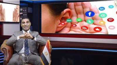 مصطفى ثابت يوضح دور المواطن والمجتمع في مواجهة الشائعات (فيديو)