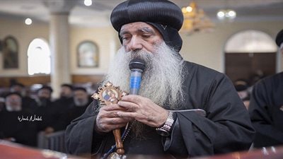 أقباط نجع حمادي يحتفلون بالذكرى الـ 43 لرسامة الأنبا كيرلس