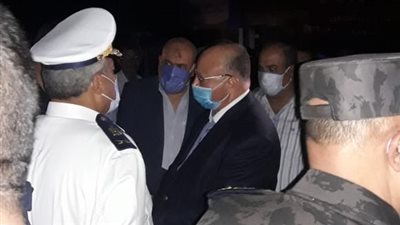 محافظ القاهرة ومدير الأمن يتفقدان موقع انفجار ماسورة غاز بحي المطرية