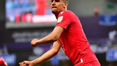 تطورات جديدة بشأن رغبة بيراميدز في التعاقد مع 