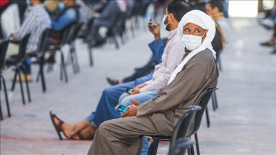 أستاذ صحة عامة يفجر مفاجأة عن ذروة إصابات كورونا بمصر (فيديو)