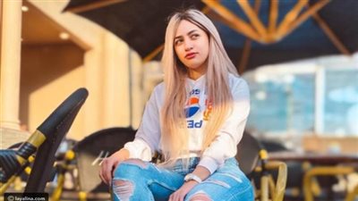 مقابل مبالغ مالية.. شاب يروج لفيديوهات 