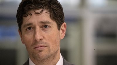 أمريكا.. عمدة مينيابوليس يفرض حظر تجول في المدينة بعد أعمال العنف