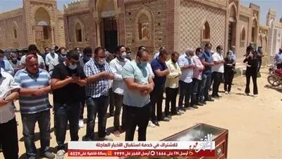 أحباء حسن حسني يتغيبون عن صلاة جنازته بسبب كورونا (صور)