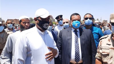 محافظ البحيرة يشهد تشييع جثمان شهيد سيناء بمسقط رأسه بأبوالمطامير (صور)
