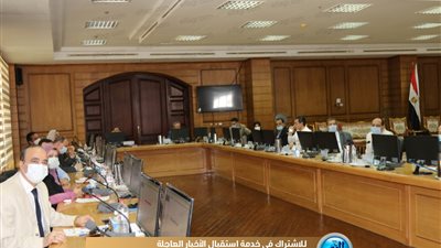 محافظ كفر الشيخ يشارك في اجتماع مجلس الجامعة (صور)