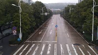 الولايات المتحدة تفرض حظر تجوال ليلي في 25 مدينة