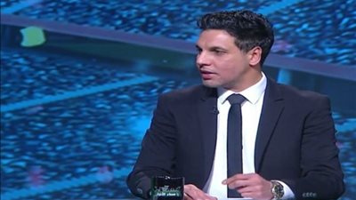نجم الأهلي السابق: احتفال اللاعبين المُسبق سبب خسارة دوري 