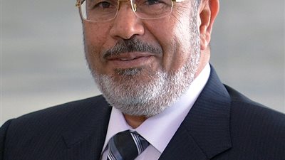 رغم وفاته.. تعرف على تطورات دعوى سحب الأوسمة من 