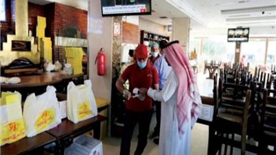 دول تعيد فتح المطاعم والمقاهي.. تعرف عليها