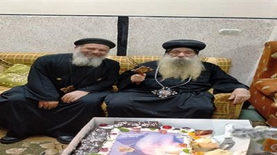 أقباط الدهسة بفرشوط يحتفلون بذكرى رسامة القس أمونيوس وديع