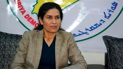 إلهام أحمد..نجمة الإدارة الذاتية الأولى ومفاوضة إنقاذ الأكراد