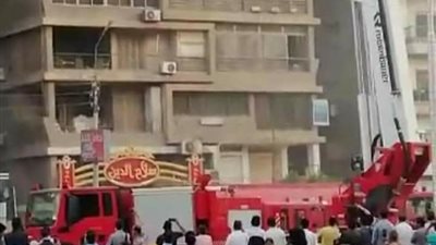 ننشر صور حريق صيدلية مصر الجديدة