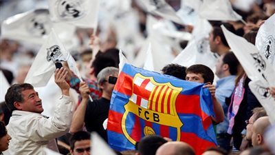 الحكومة الإسبانية تحسم قرارها بشأن عودة الجماهير إلى الملاعب