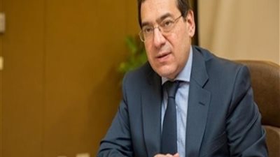 تفاصيل كشف وزارة البترول الجديد في الصحراء الغربية.. ينتج 4100 برميل يوميًا (فيديو)