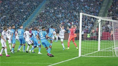 يويفا يحرم طرابزون التركي من المشاركة في البطولات الأوروبية