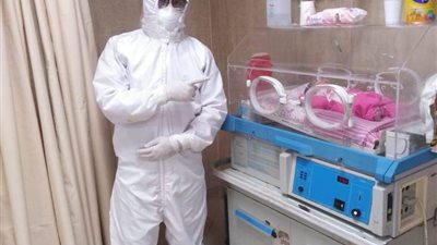 الأمل موجود.. تفاصيل الولادة الثالثة داخل الحجر الصحي بملوى (صور)