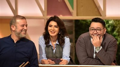 نجلاء بدر بصحبة أحمد رزق وشريف منير وتعلق: 