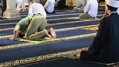 وسط إجراءات احترازية.. تفاصيل إقامة صلاة الجمعة من الجامع الأزهر