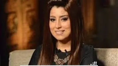 آيتن عامر عن أشرف زكي: 