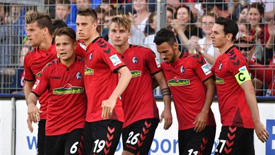 فرايبورج ينتزع فوزا صعبا من أنياب مونشنجلادباخ بالدوري الألماني