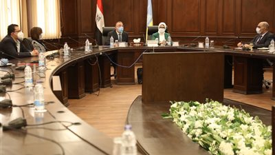 وزيرة الصحة تكلف مدير التأمين الصحي بالإسكندرية بمتابعة 