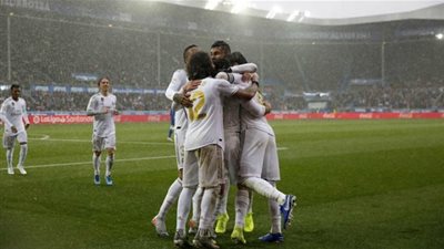 ريال مدريد يقترب من تجديد عقد نجمه