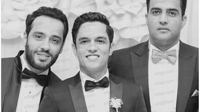 رامي جمال يشارك جمهوره صور أشقائه ويعلق مازحا.. 