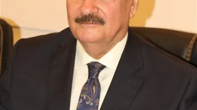 إصابة نقيب المهندسين بفيروس كورونا.. و