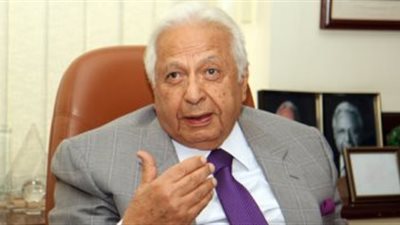 مستشار الرئيس يبرئ المرضى النفسيين من العنف.. ويكشف مفاجأة (فيديو)