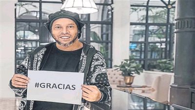 رونالدينيو يتحدث عن عشقه لبرشلونة