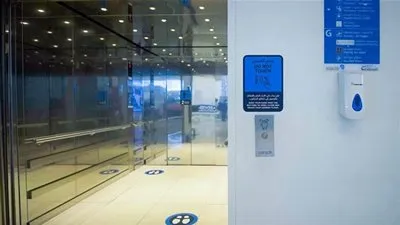 لتوفير بيئة خالية من كورونا.. مطارات أبوظبي تضع أنظمة لا تلامسية