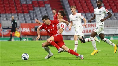 بايرن ميونيخ يهزم فرانفكورت ويضرب موعدًا ناريًا مع ليفركوزن في نهائي الكأس
