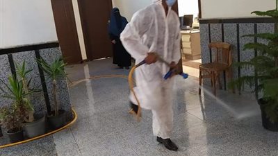 تعقيم مبنى مجلس مدينة قطور بعد إصابة رئيسها بكورونا (صور)