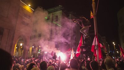 عاجل.. اشتباكات بين متظاهرين وقوات الأمن في لبنان