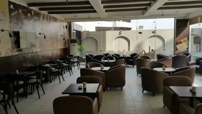 الحكومة تزف بشرى سارة لـ أصحاب المقاهي والمطاعم