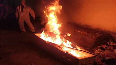 بعد تبديلهما بالخطأ.. مستشفى كفر الزيات يستخرج جثتي متوفيين بكورونا