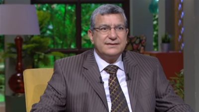 أستاذ صحة عامة: مقبلين على ذروة انتشار كورونا.. وهذا سلاحنا خلالها