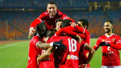 نجم الأهلي يحسم موقفه من عروض أندية شمال إفريقيا