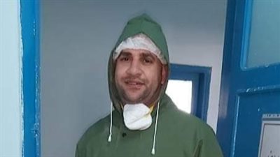 الممرض الاستثنائي.. أصيب بكورونا خلال عمله ويناشد وزيرة الصحة