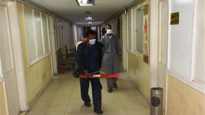 محافظ أسوان يؤكد على استمرار أعمال التطهير والتعقيم لمجابهة كورونا