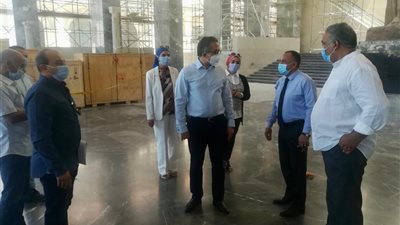 العناني: انتظروا 9 افتتاحات أثرية عملاقة خلال شهرين