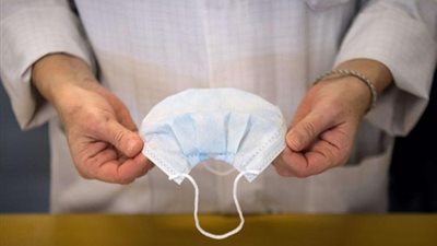 الأزهر: إعادة بيع الكمامات بعد استخدامها جريمة